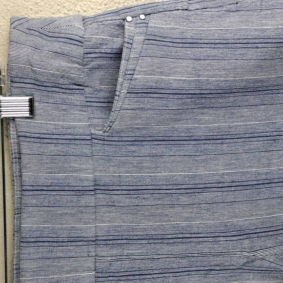 Attyre New York Blue White Pinstripe Rayon Mid Rise Pull On Casual Bermuda Short - Picture 3 of 8
